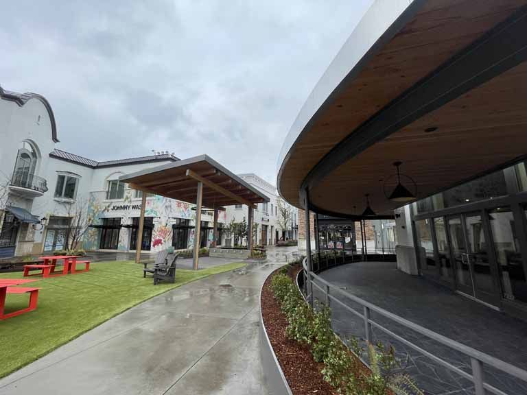 Bridgeport Village Curved Steel Storefront